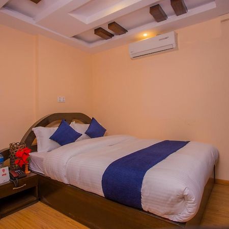 Oyo Hotel Antique Kutty Kathmandu Bagian luar foto