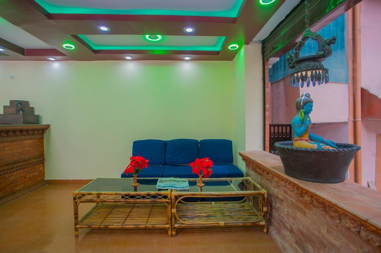 Oyo Hotel Antique Kutty Kathmandu Bagian luar foto